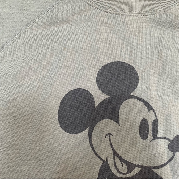 Uniqlo x Disney Mickey Mouse Crew Neck - Picture 4 of 5